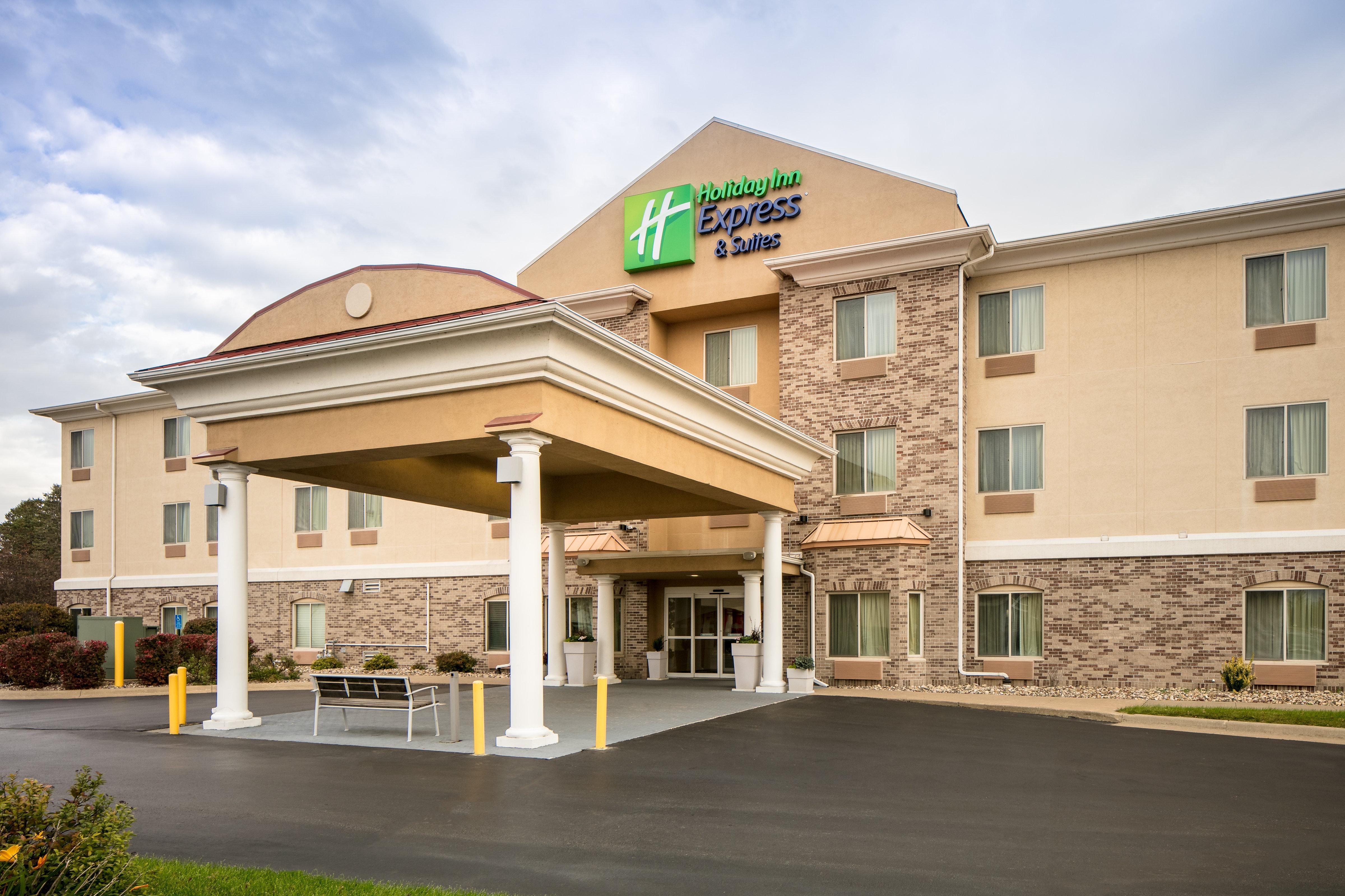 Holiday Inn Express & Suites Clinton, An Ihg Hotel Exteriér fotografie